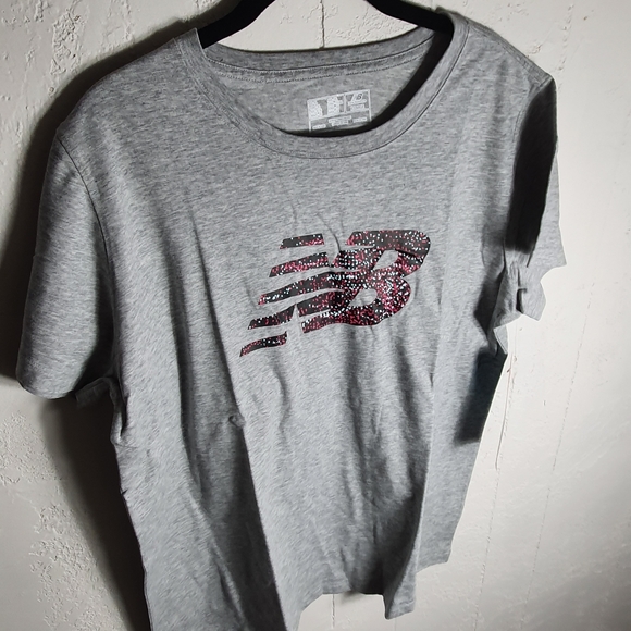 Womens New Balance Shirt - Picture 3 of 7